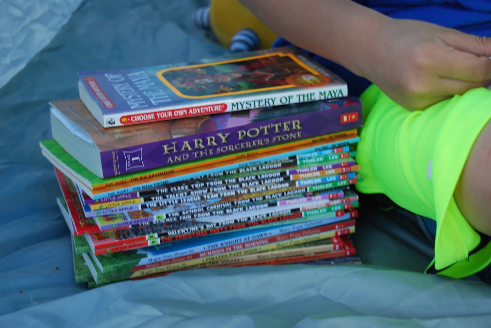 Momfessionals Read With Us