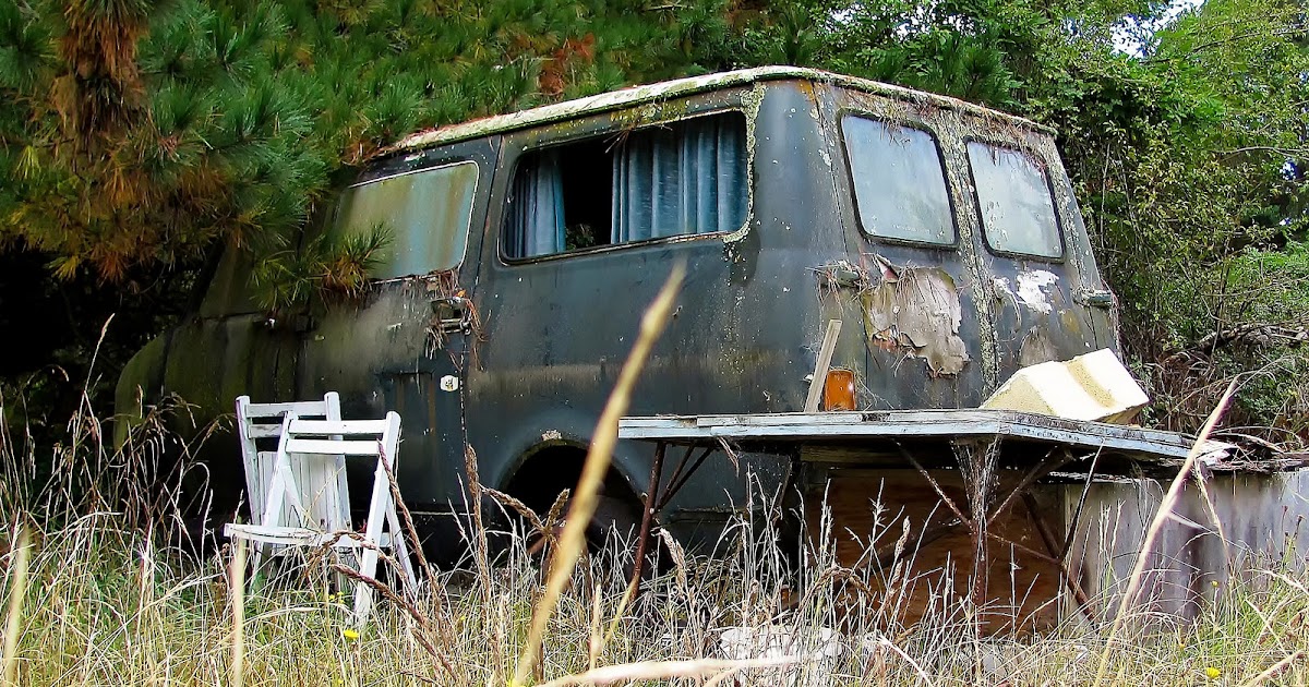 Bedford CF2 Van Junkyard Sunday's