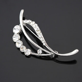 brooches-for-wedding-dress