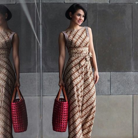 54+ Model Terbaru Long Dress Batik Kombinasi Brokat Terbaru