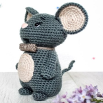 https://amigurumi.today/crochet-mouse-couple-pattern/