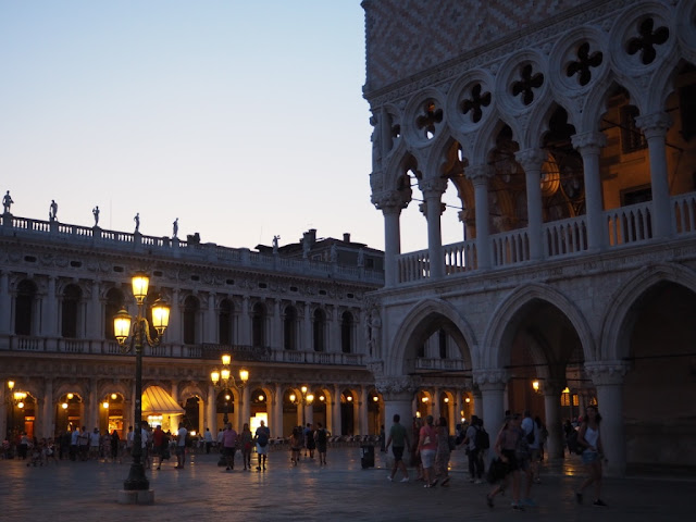 Dóžecí palác,náměstí Sv. Marka - Palazzo Ducale,Piazza San Marco - Benátky v noci, Venezia at night