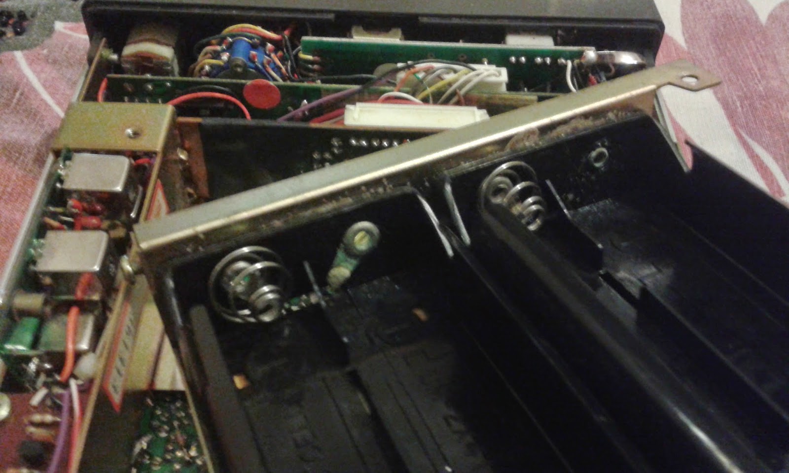 The continuing saga of Barf: FT-290R-mk1 Battery Compartment repairs