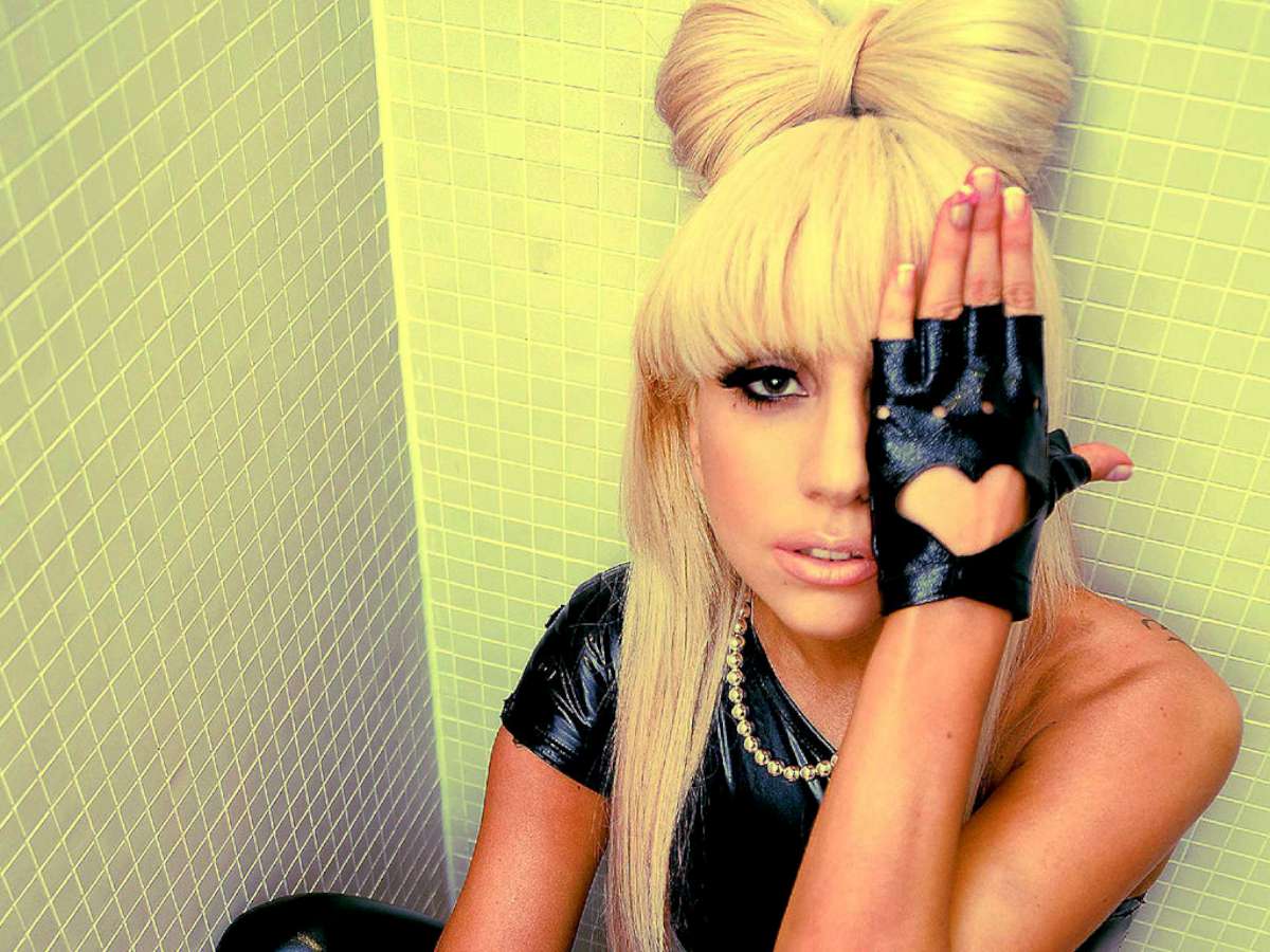 Lady Gaga New Hot Hd Wallpaper 2013 Hollywood Universe