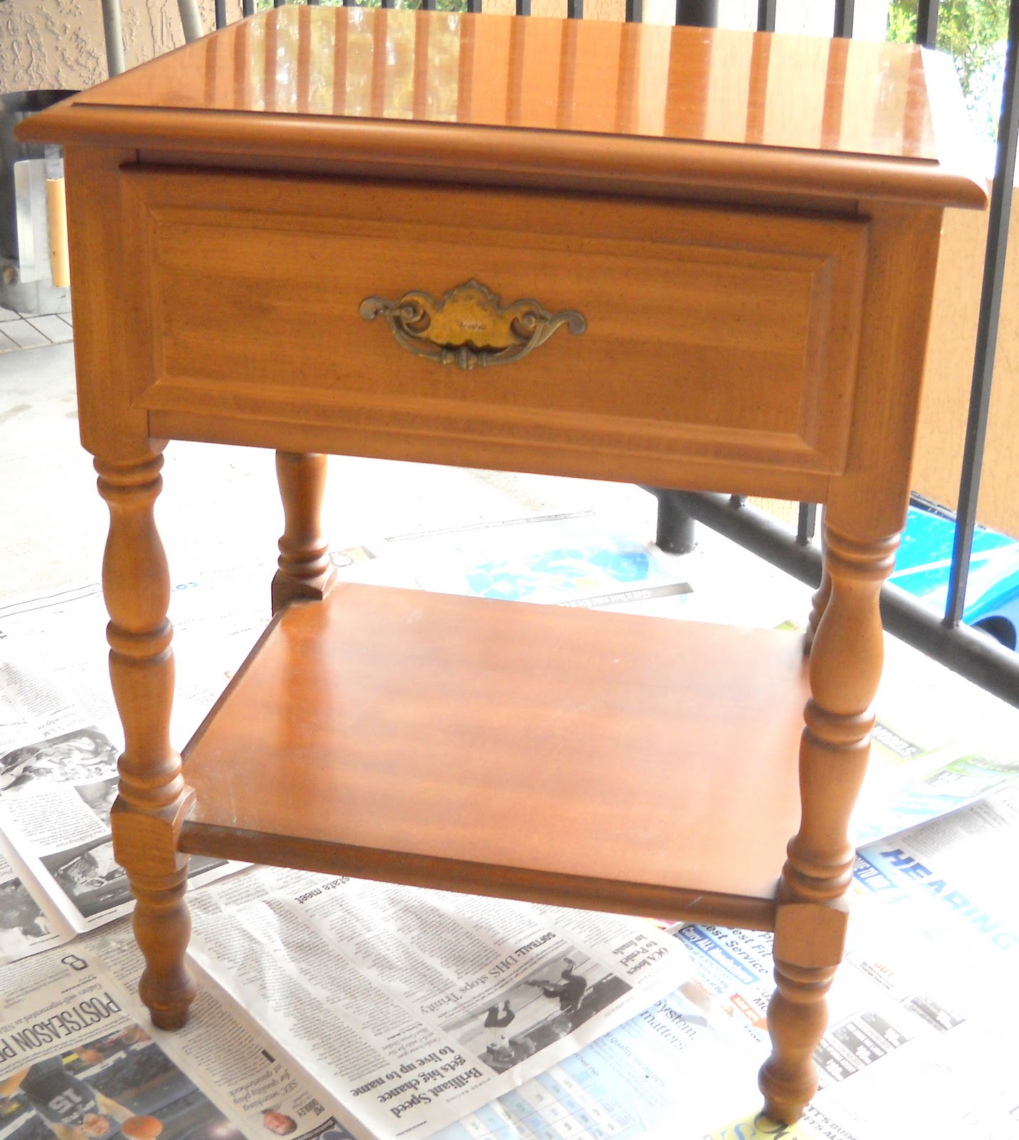 Freak 4 Crafts Cute little table...