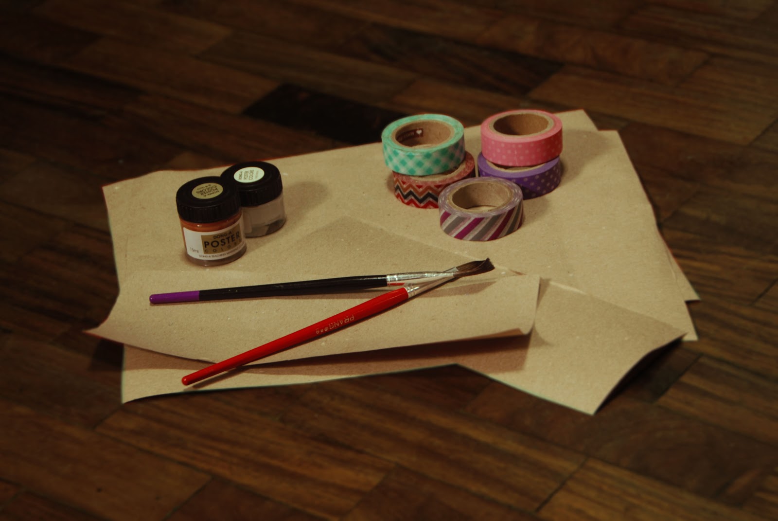 the-pink-doormat-make-your-own-christmas-wrapping-paper