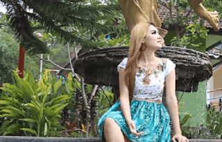 Lirik Lagu Ngelali (Dan Artinya) - Nella Kharisma 〘Lorok™〙