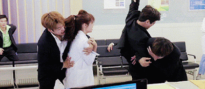 Znalezione obrazy dla zapytania doctors drama fight gif