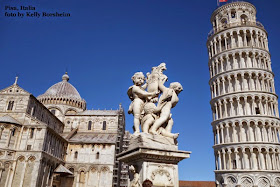 Pisa Italy Leaning Tower Illusion - leaning left Piazza dei Miracoli