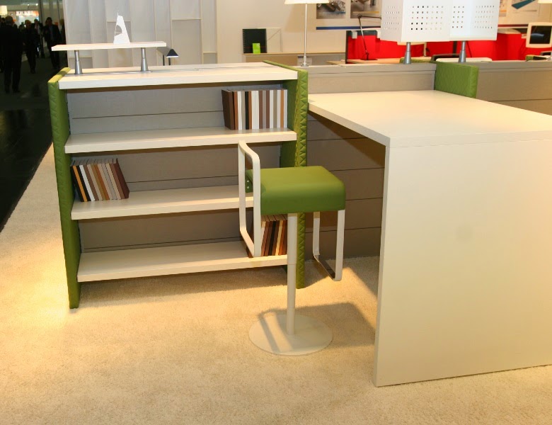 Colour up your office !: Büromöbel in der Ausstellung 2014 / 2015