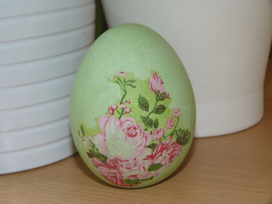 decoupage-huevo-de-ceramica-servilleta