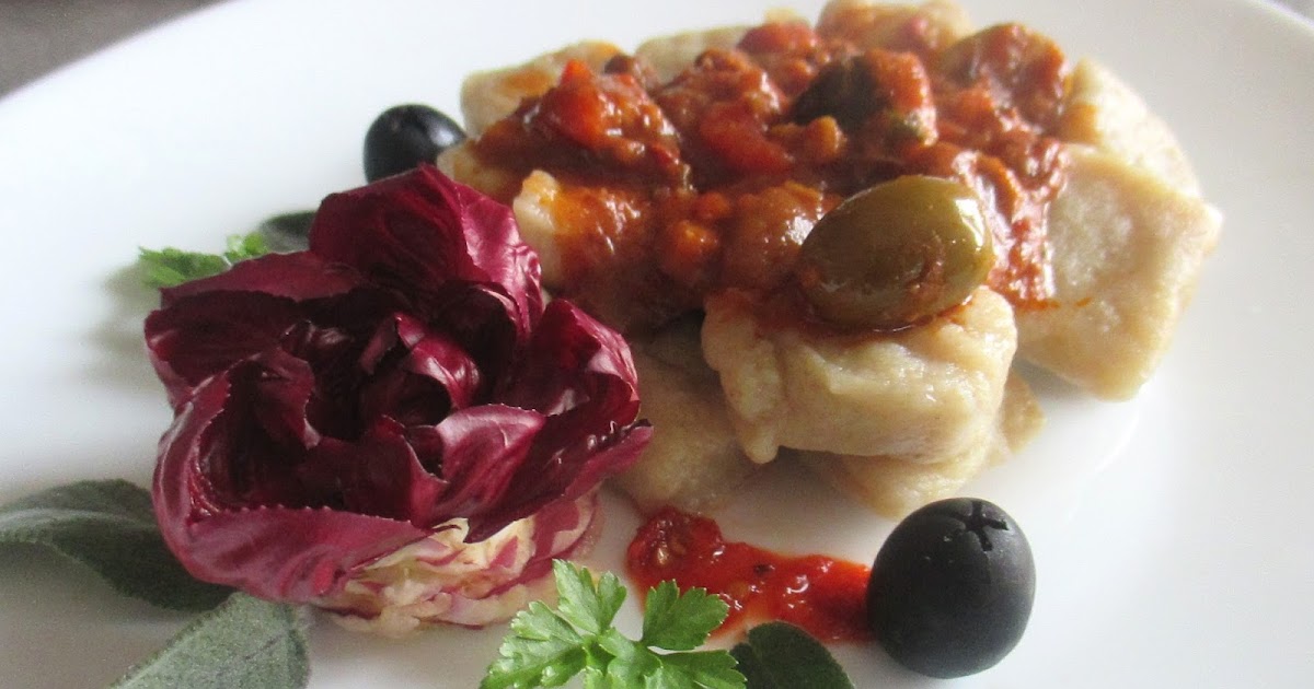 FANTASIE IN FORNO HOMEMADE RYE GNOCCHI WITH MUSHROOM SAUCE, TOMATO AND OLIVES (RECETTE AUSSI EN