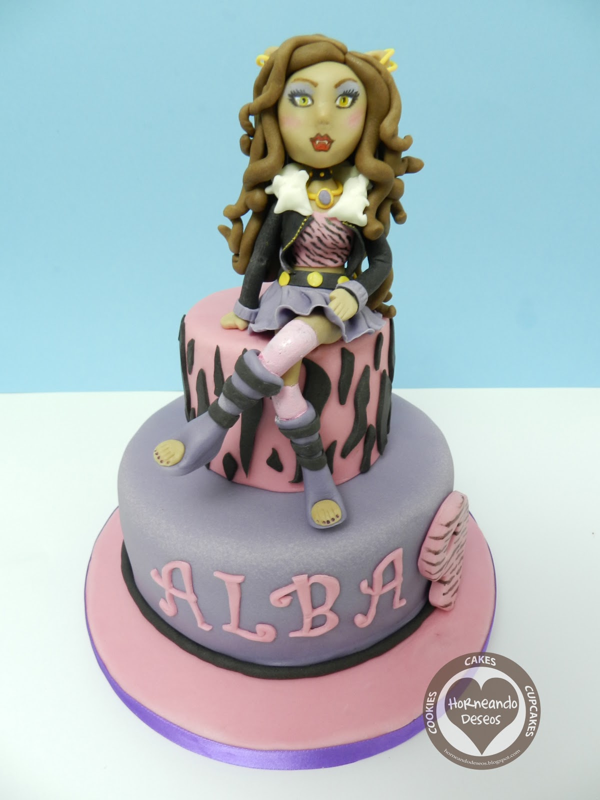 Tarta Monster High para Alba - Horneando Deseos