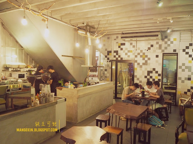 Kuantan 关丹 cafe 90 Degree Cafe & Art