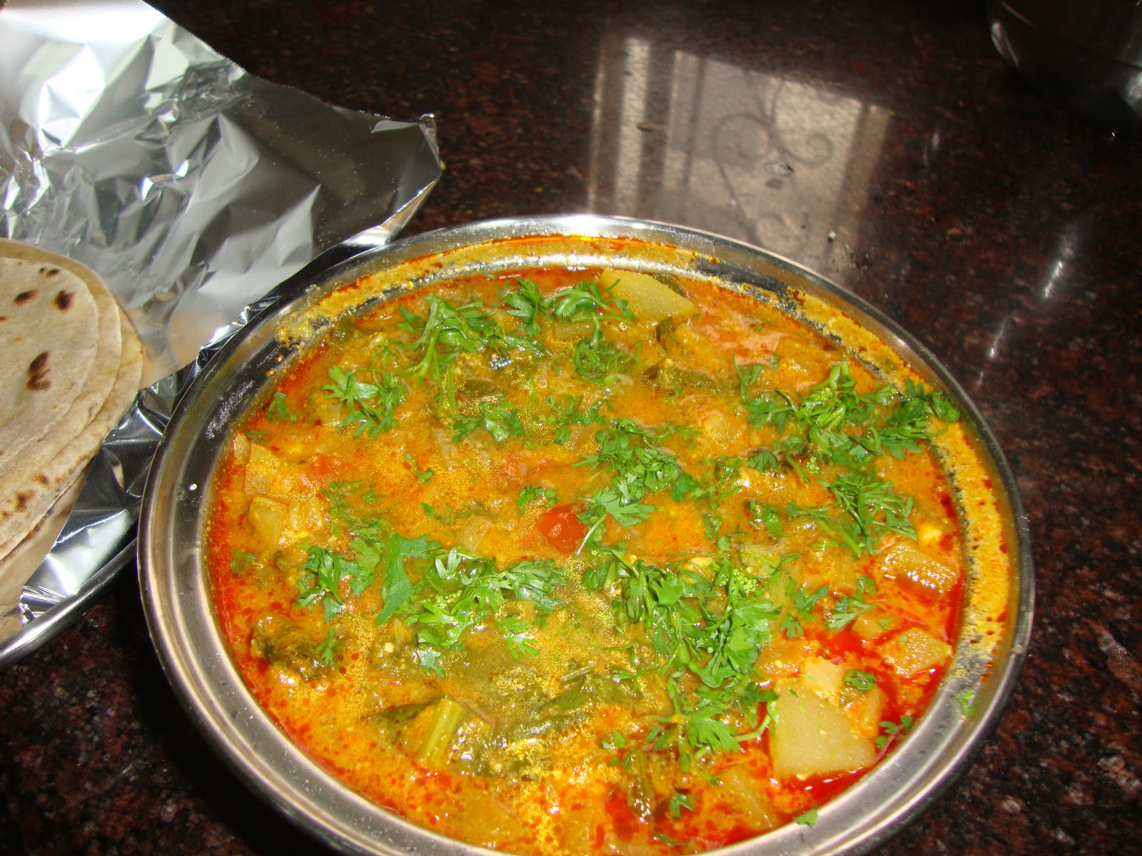 Geetha's Khazana Radish Masala Gravy