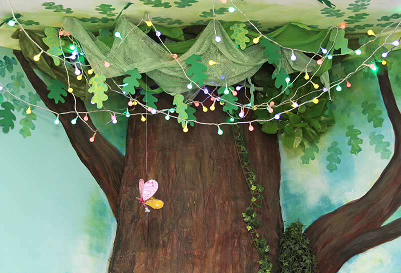 Jules Madden: The Completed Paper Mache Tree Project!