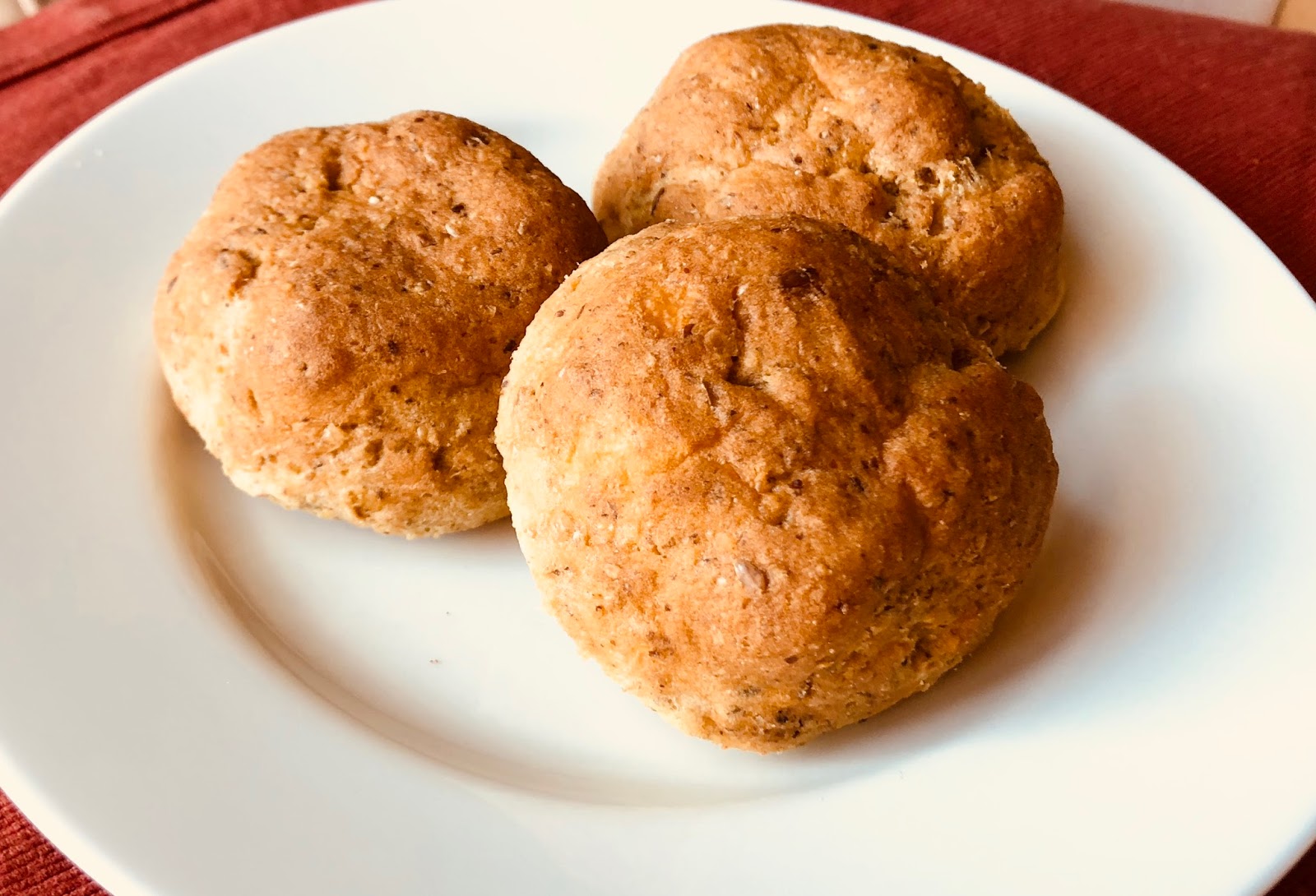 Laura's Lunch Low Carb Dinner Roll adapted from Hey Keto Mama