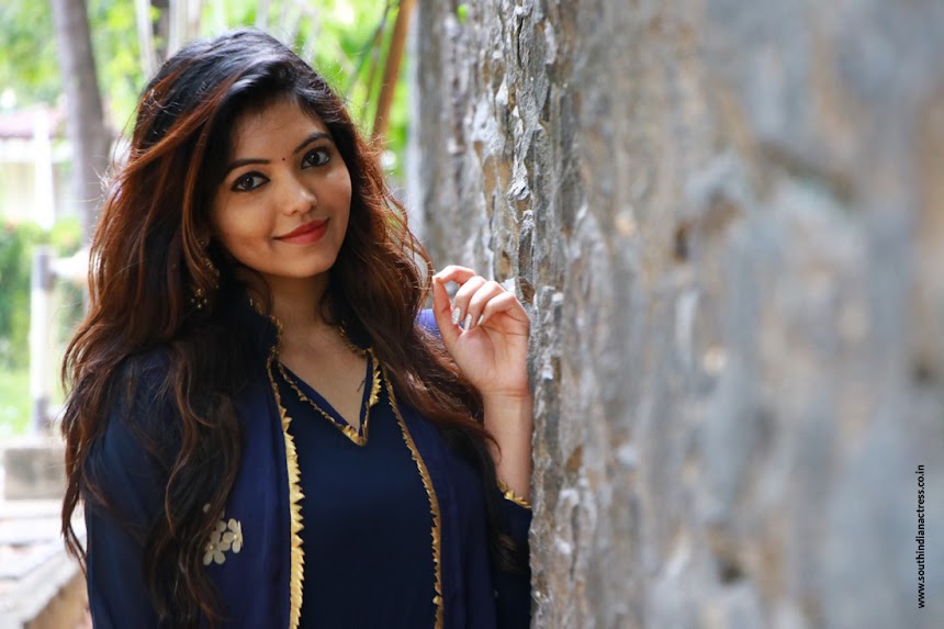 Athulya Ravi photos at Mannar Vagaiyara audio launch
