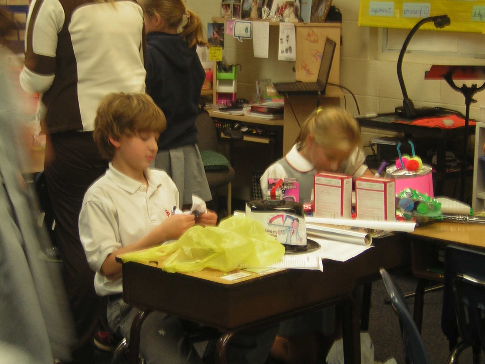 Mrs. Benton's Class: Decorating Science Vocabulary Hats