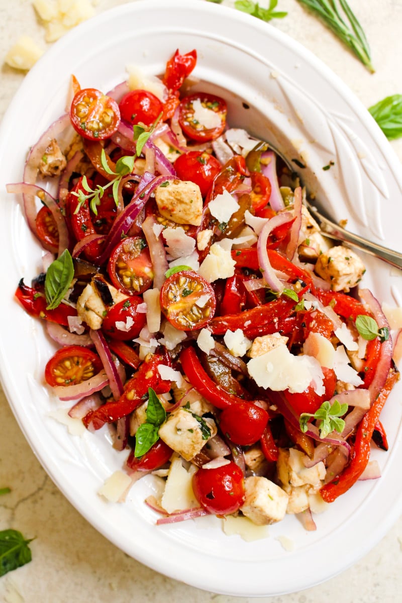 Grilled Bell Pepper, Tomato, and Mozzarella Salad | The Two Bite Club | #sidedish #salad This Grilled Bell Pepper, Tomato, and Mozzarella Salad is bursting with summer flavors! It's the perfect fresh side dish to serve at a cookout. #sidedish #salad