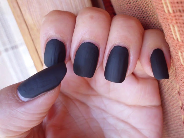 esmalte negro mate