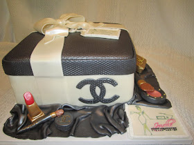 MyMoniCakes: Michael Kors & Chanel Handbag and Gift Box cakes