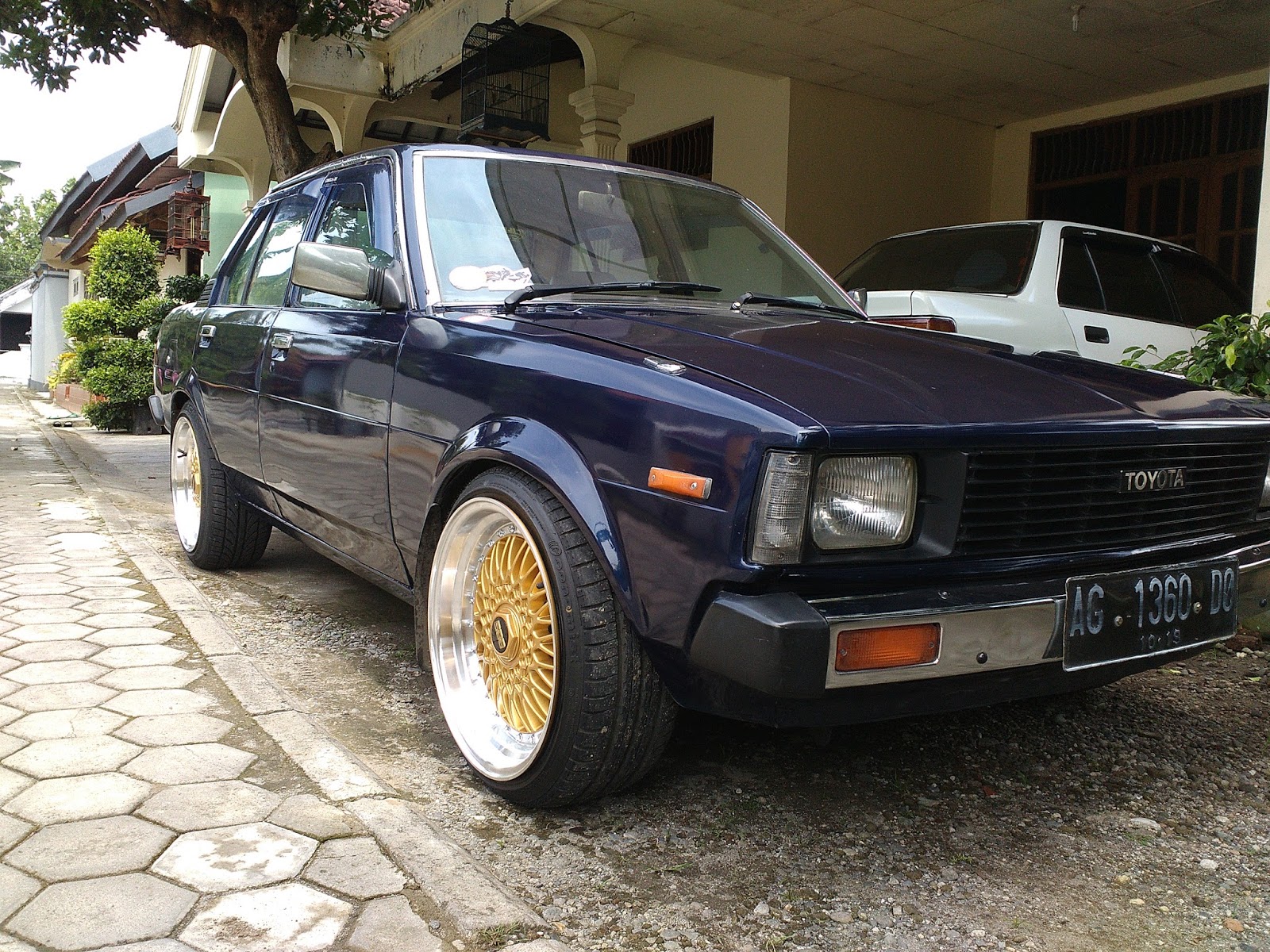 Beli mobil bekas murah kediri