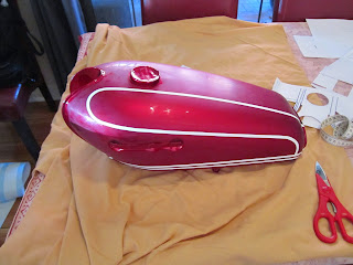Pin striping the Yamaha LS3 fuel tank - first top line