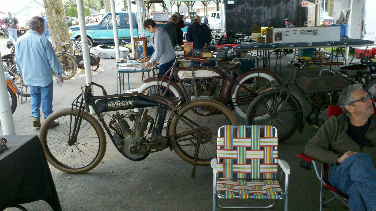 BIKERS,HIPPIES AND TATTOOED FREAKS Oley Pa. Antique Swap meet