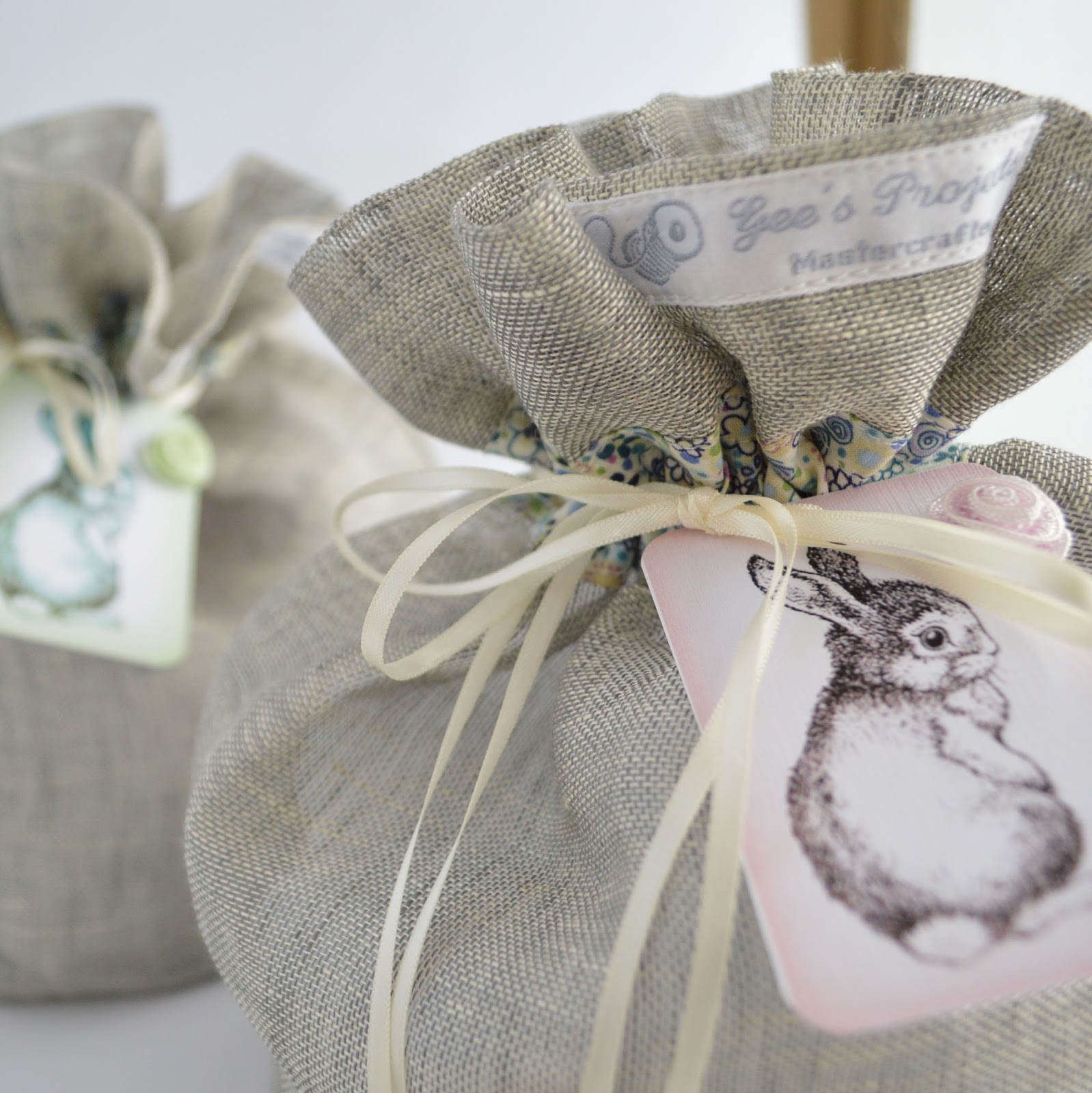 Gee's Projects Drawstring bagsTutorialGauzy Linen gift bags