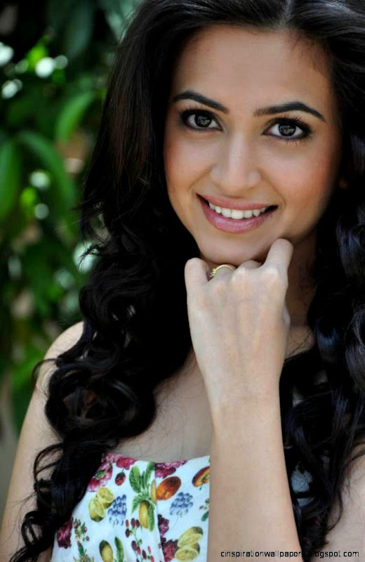 Y Beauty Kriti Kharbanda  Wallpapers Collection