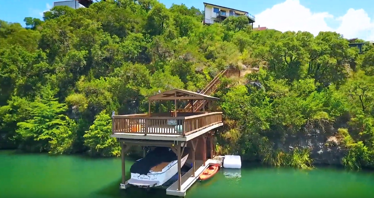Tour Lake Austin Waterfront modern home vs. 13 Interior Design Photos