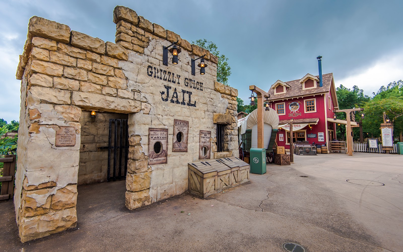 Around Grizzly Gulch