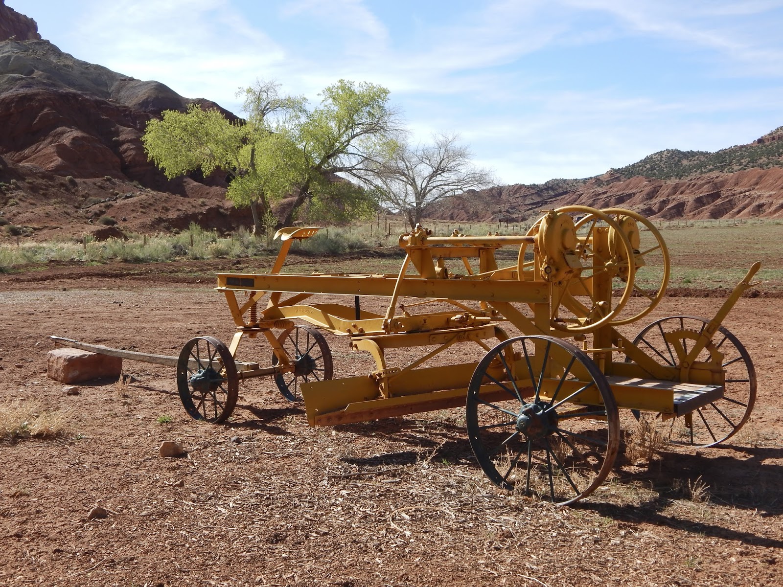 Walking Arizona A Horsedrawn Caterpillar PullGrader