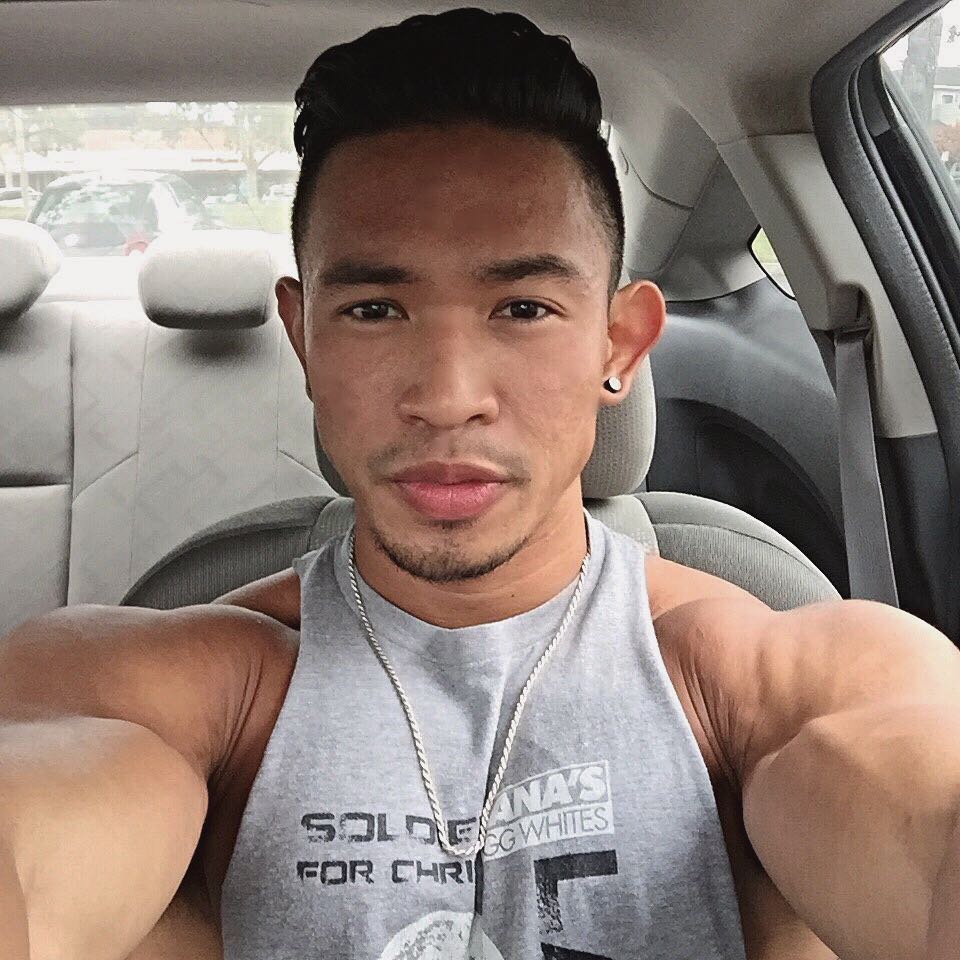 Julian Navarro muscular