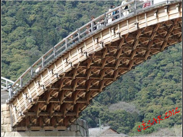 CESAR : CINCO PUENTES DE MADERA