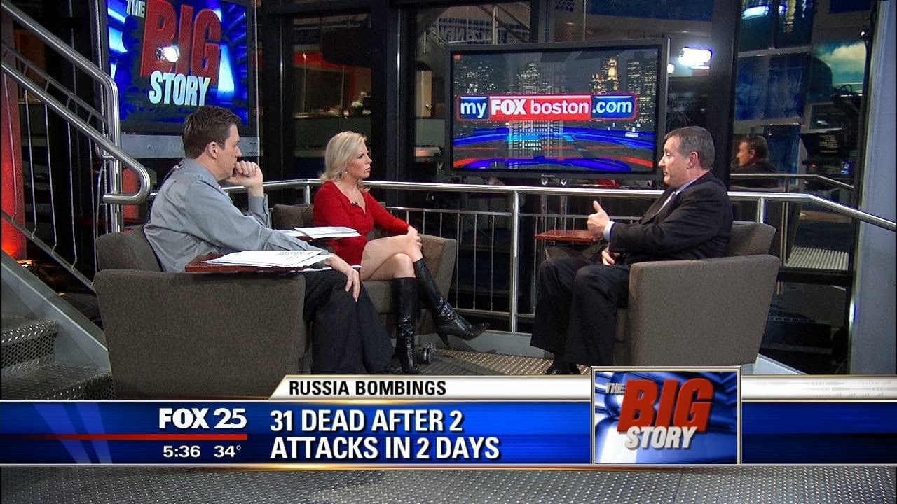 THE APPRECIATION OF BOOTED NEWS WOMEN BLOG : black leather boots