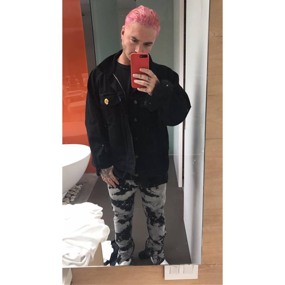 J Balvin responde a las críticas por haberse pintado su cabello de ...