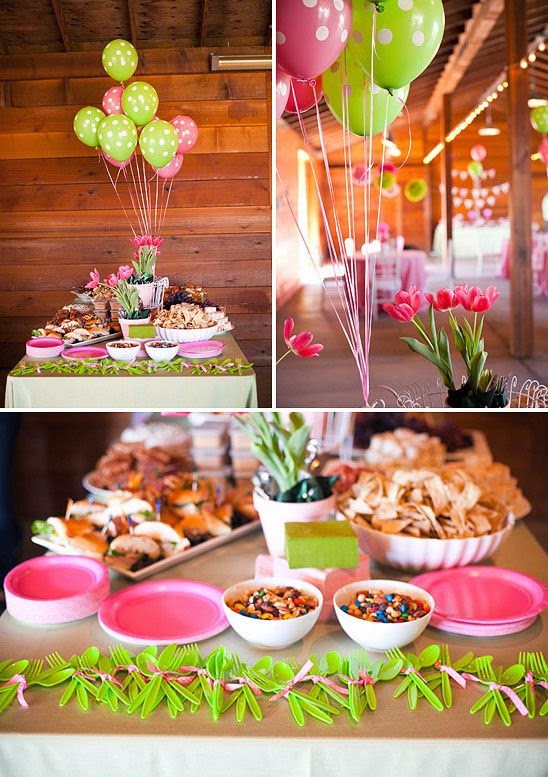 Fiesta de cumpleaños con globos en rosa y verde