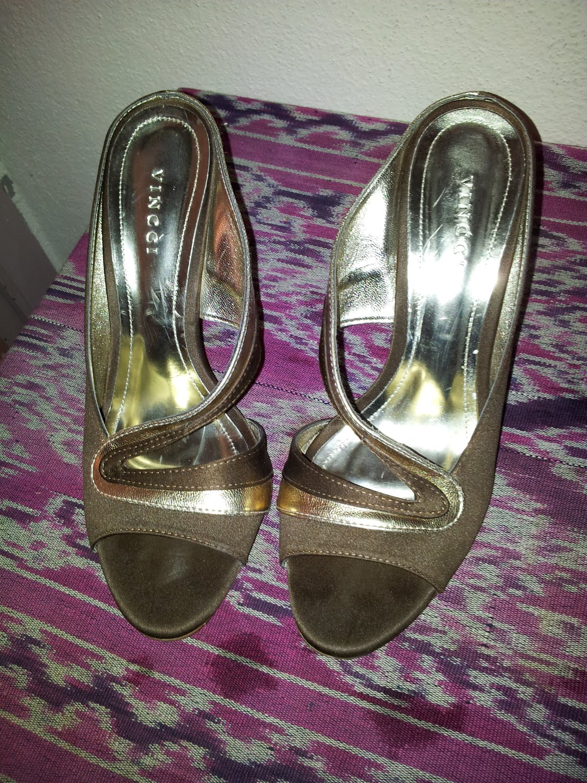 definitely LOVE to have it!!!: VINCCI Shoes