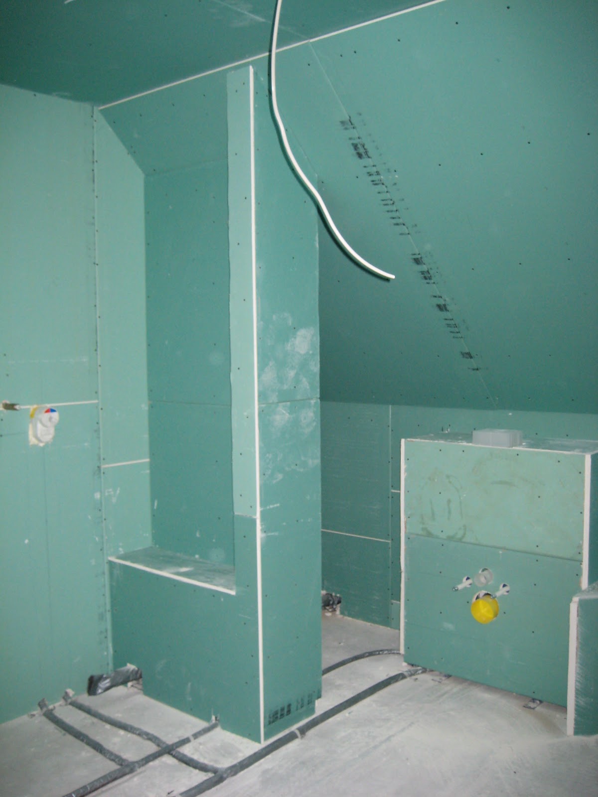 Bibis und Matzes Traumhaus: Innenwände fertig aufgestellt