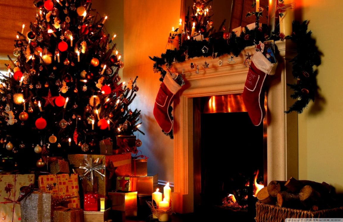 Christmas Tree In The Home Wallpaper Image Wallpaper Collections