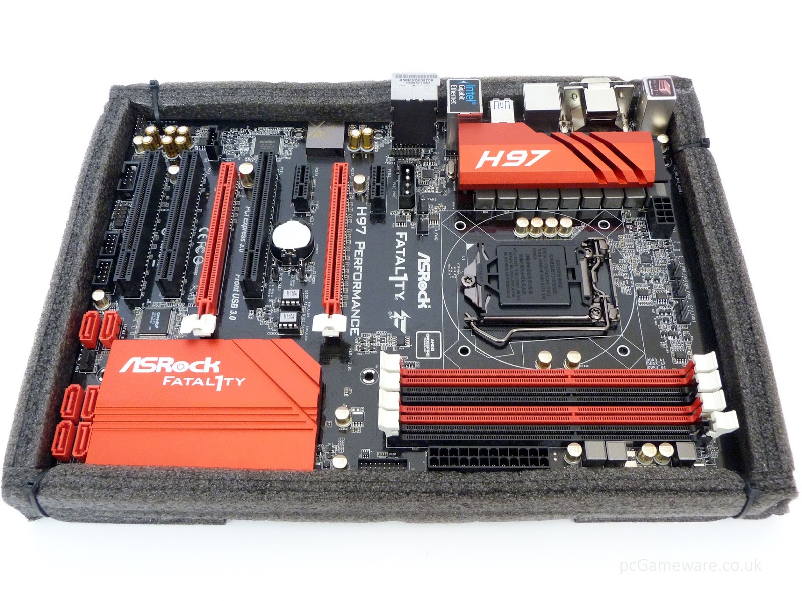 Speedy Freaks: ASRock Fatal1ty H97 Performance Motherboard Review