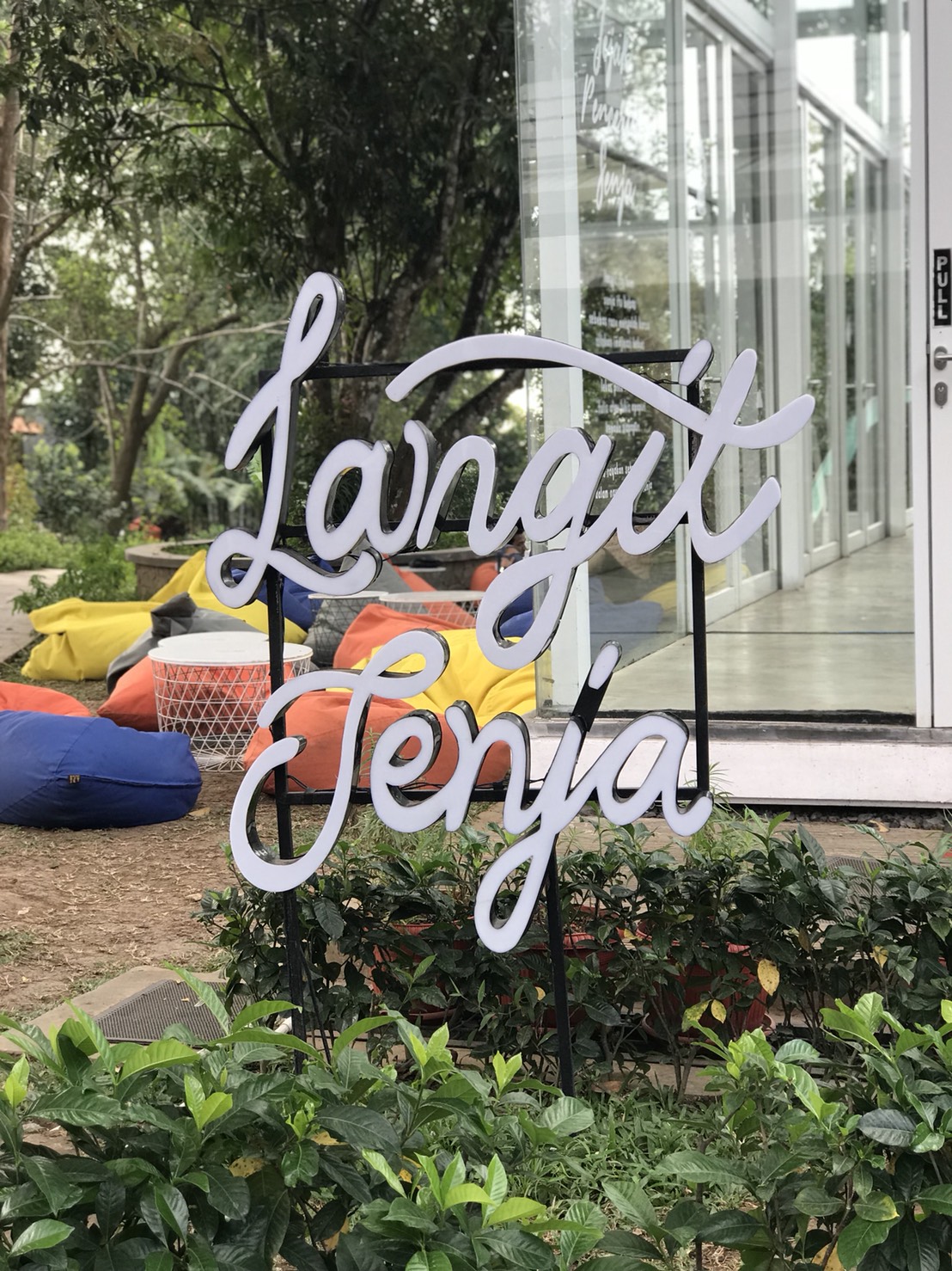Nongki Ala Mahasiswa Di Langit Senja Salatiga Nongki Ala Mahasiswa Di Langit Senja Salatiga