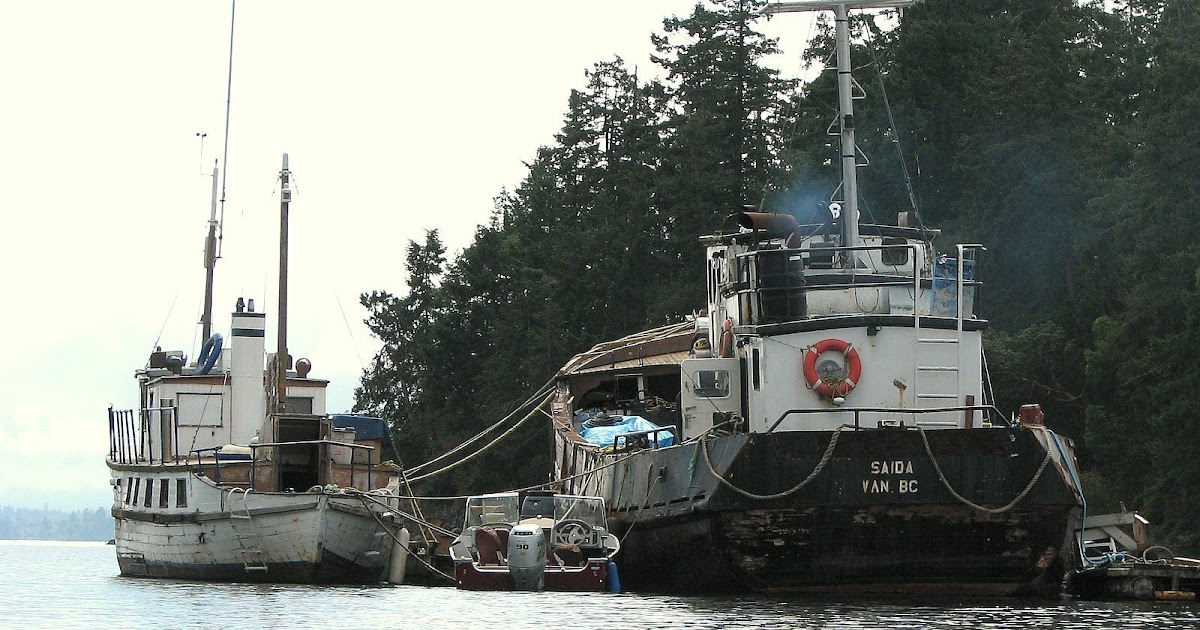 Postcards Featuring Boats Ladysmith Enigma behind the Dunsmuir Islands