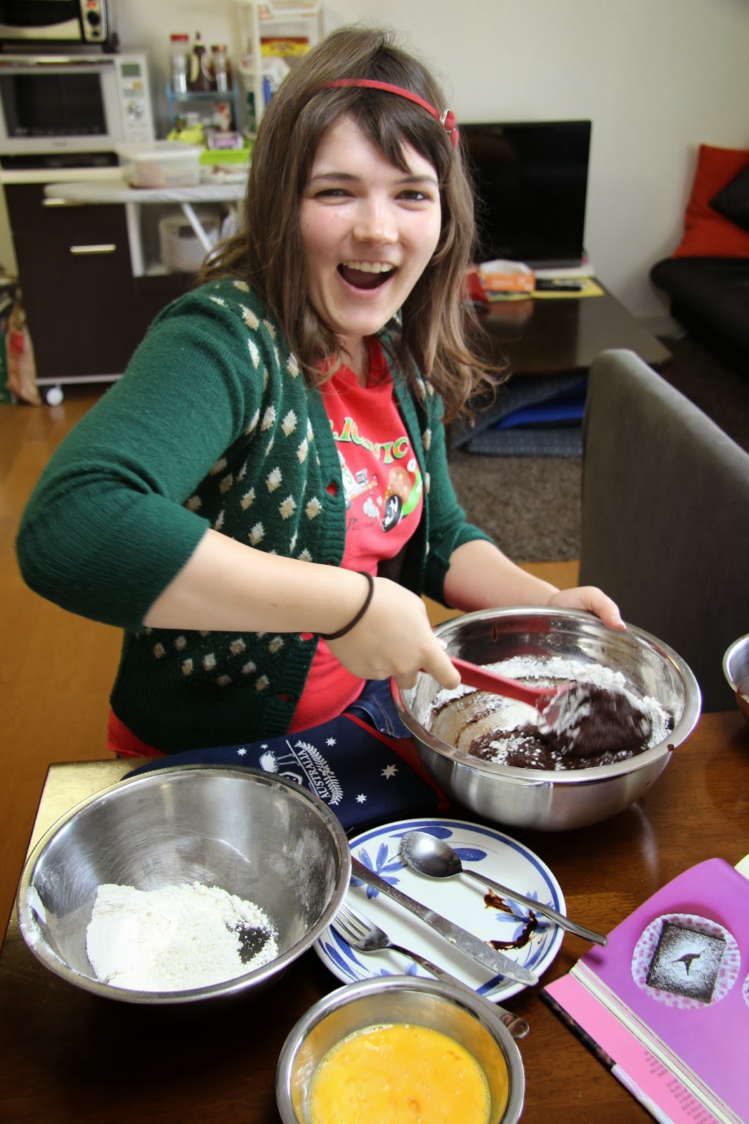 Cakie's Home Baking Guest baker! Annika makes Hummingbird Bakery Brownies