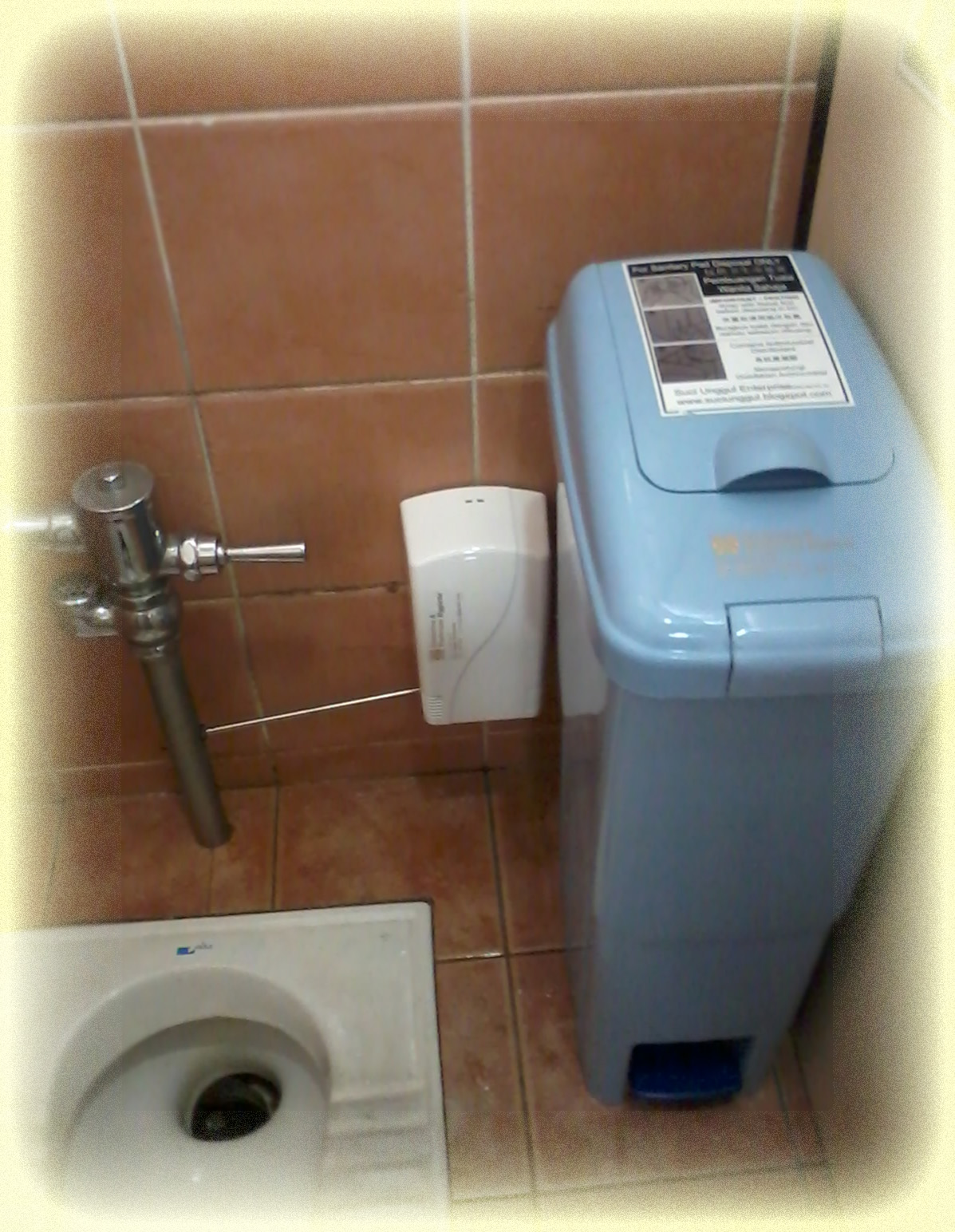 suciunggul Sanitary Bin