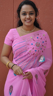 Hot Indian Aunty In Saree - Desi Aunty Leaked