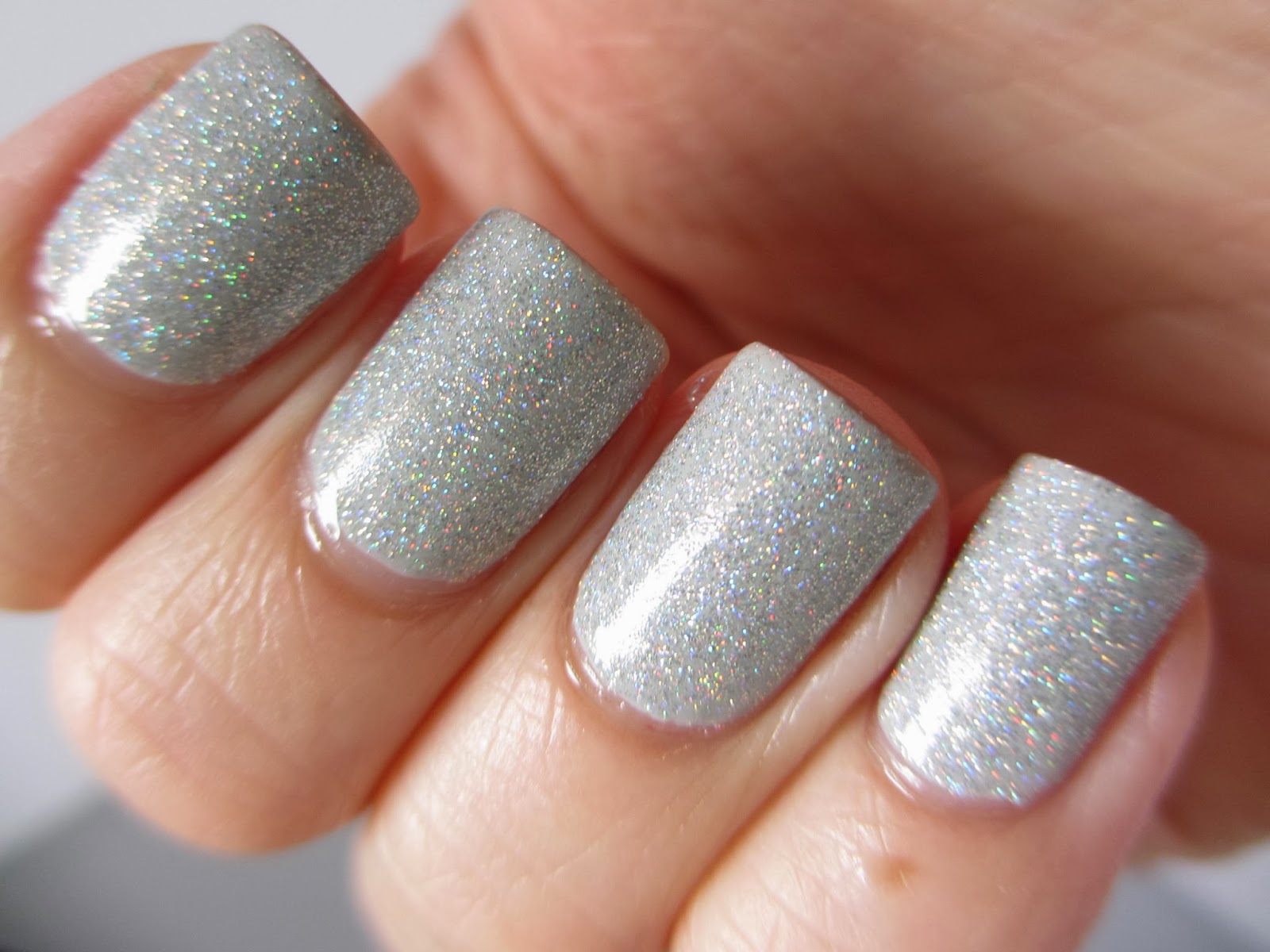 Claire's-silver-holographic-swatch