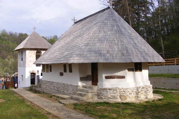 Sfintirea bisericii Grusetu din Comuna Costesti, judetul Valcea, de Izvorul Tamaduirii, 29.04.2011